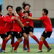  曼城女足夺得联赛冠军创历史  