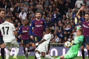  布雷斯特门将超神扑救零封巴黎  