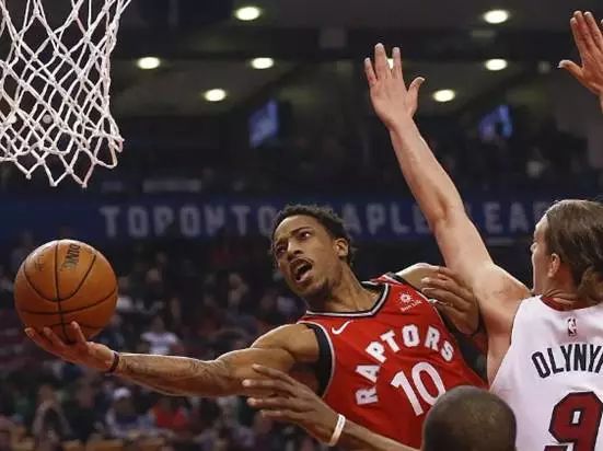  哈里伯顿助攻上双步行者轻取活塞收获三连胜