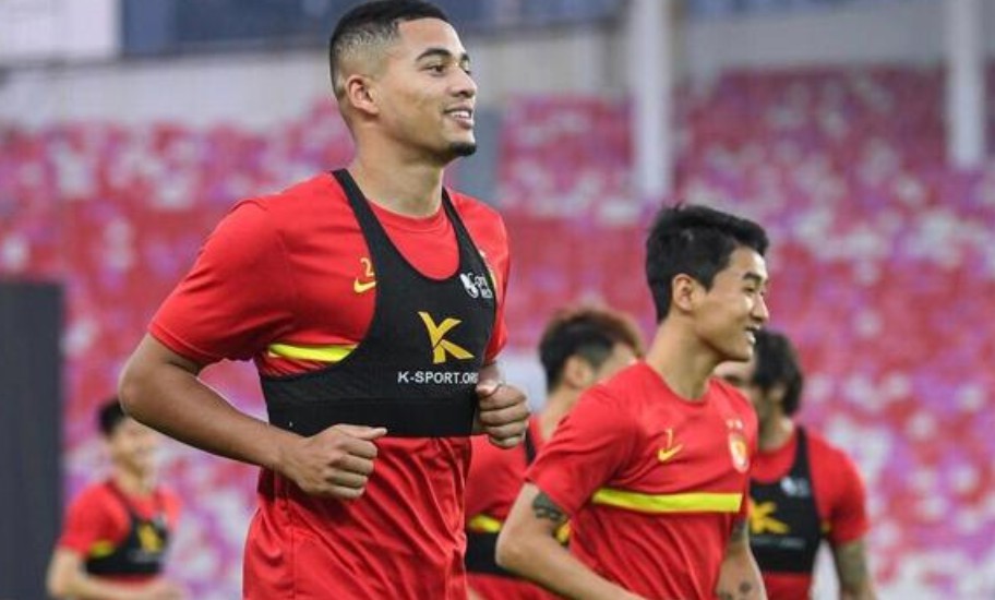  南特定位球战术显威两度破门战胜阿雅克肖